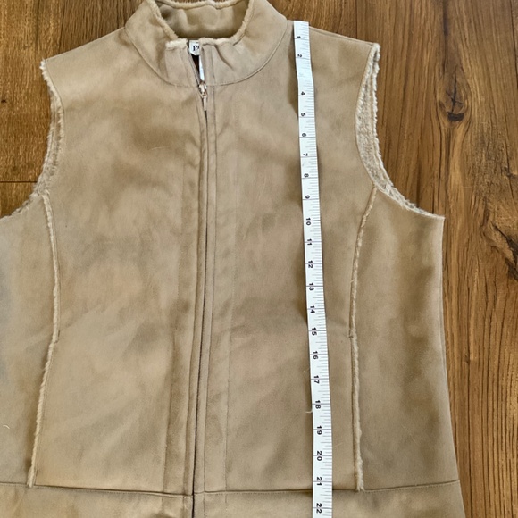 Pendleton vintage faux fur lined vest - Picture 6 of 7
